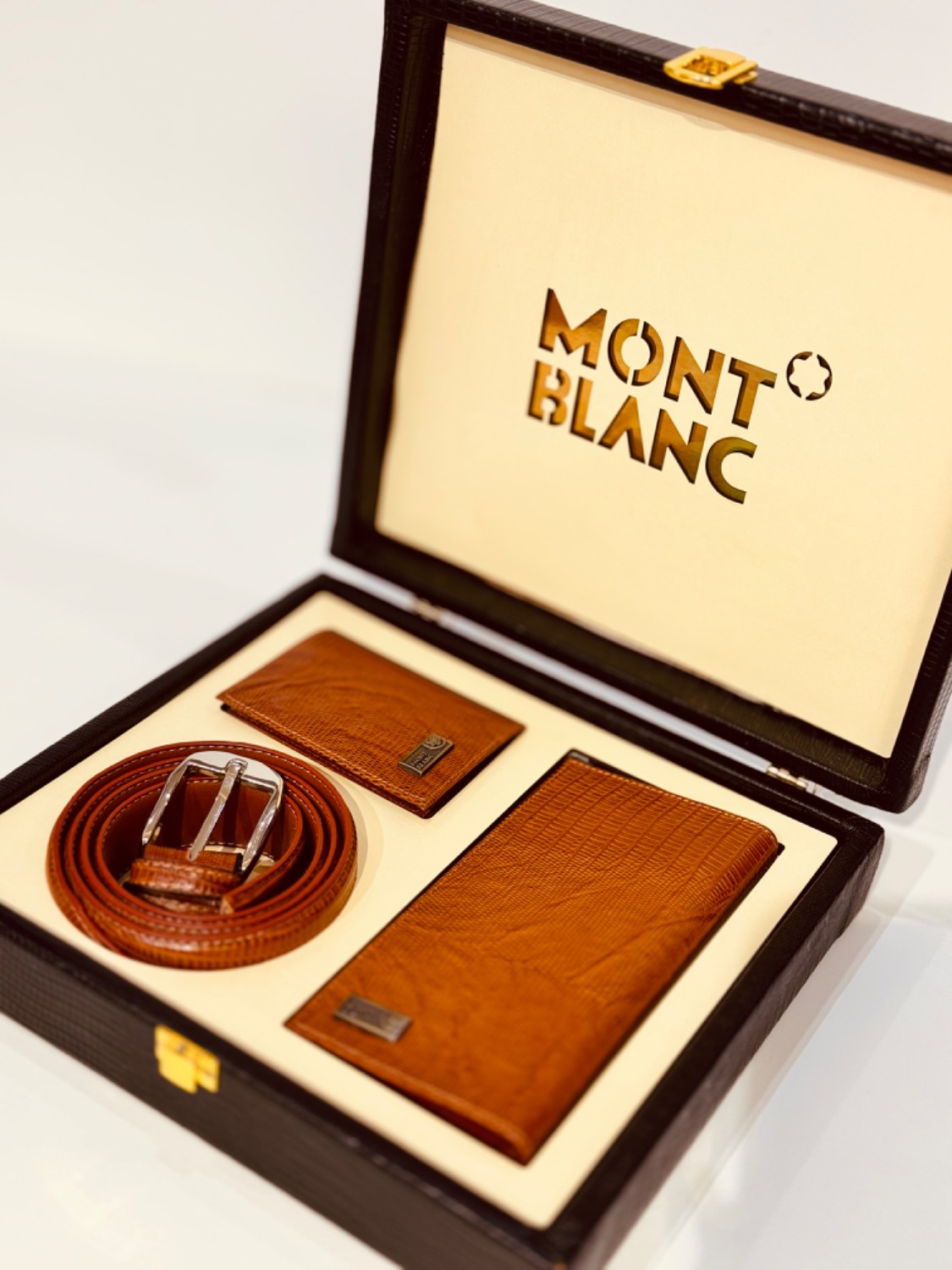 ست لاکچری سه تیکه چرم برند MONT BLANK
